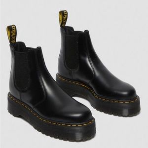 doc martens 2976 platform chelsea boots